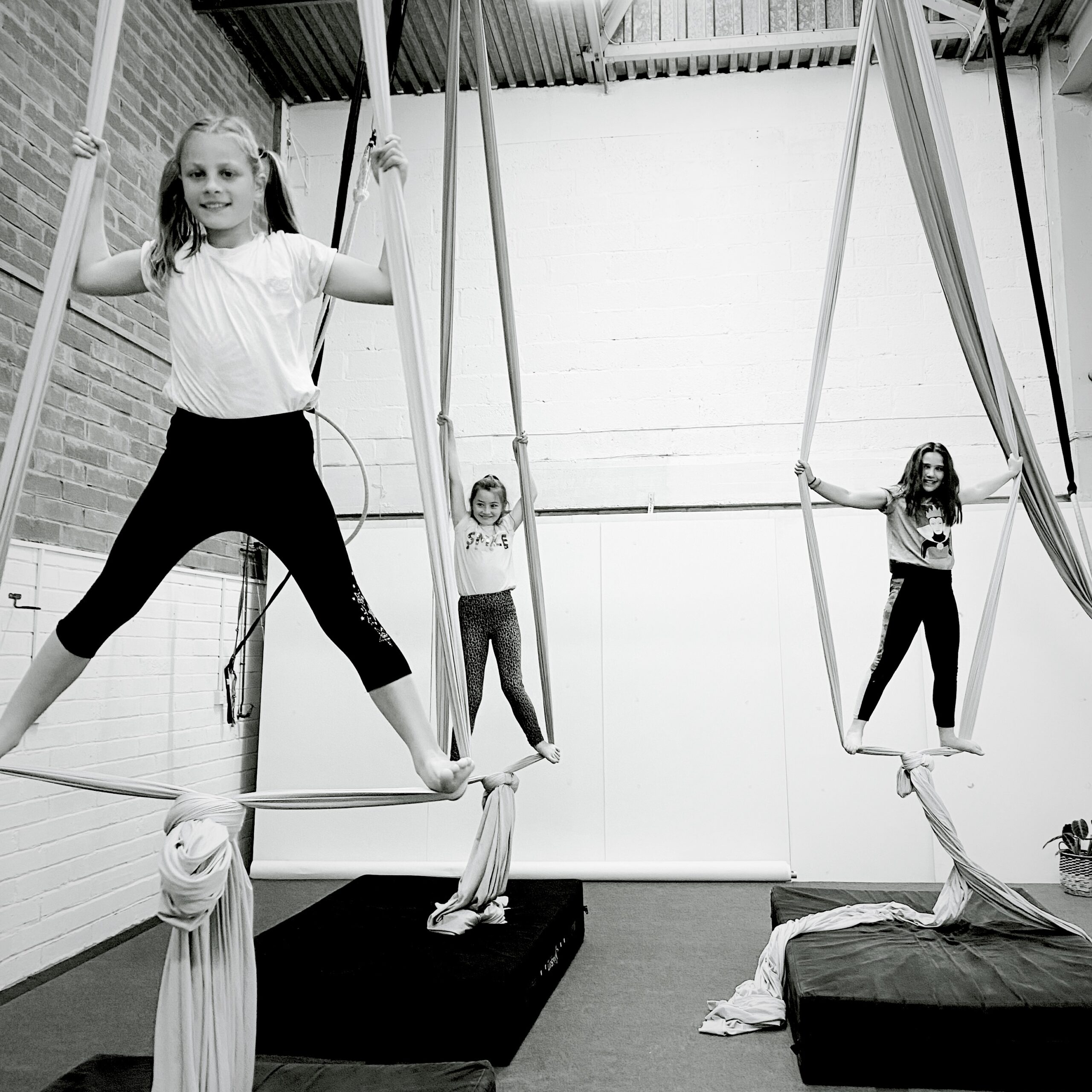 junior-aerial-classes-silk-steel-studio